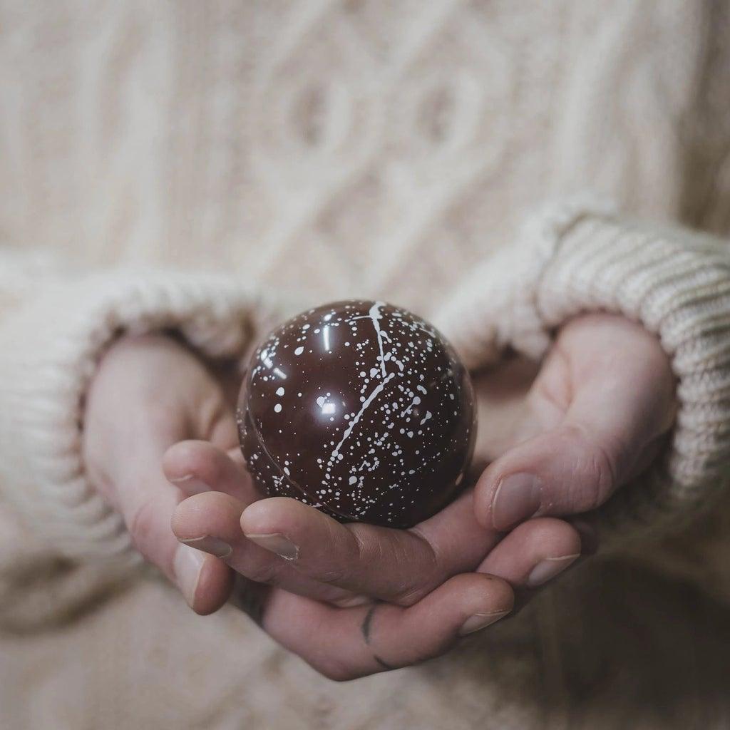 Bombe de chocolat chaud - chocolat au "lait" d'avoine et guimauves véganes - Choco de Léa